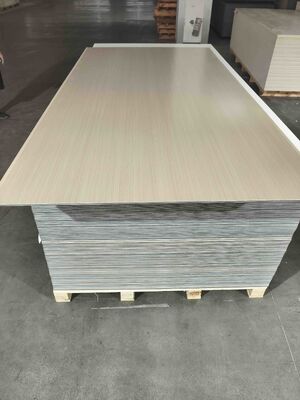 中国竹木炭繊維木材ファニヤ PVC壁板 5mm竹壁板 WPCファニヤ 壁板 簡単にインストール pvc壁板