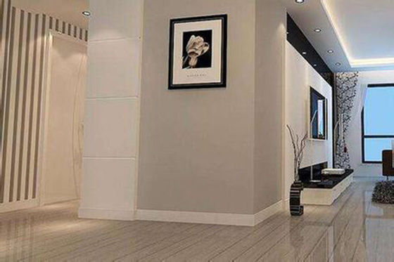 防水耐久性のある白いプラスチック巾木、耐火性保護