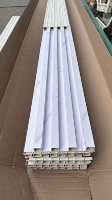 現代のPvc3d壁パネル 壁パネルを覆う木粒