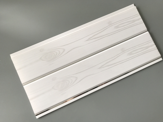 印刷表面のプラスチック壁はさみ金のパネル、壁のための白い木製の羽目板